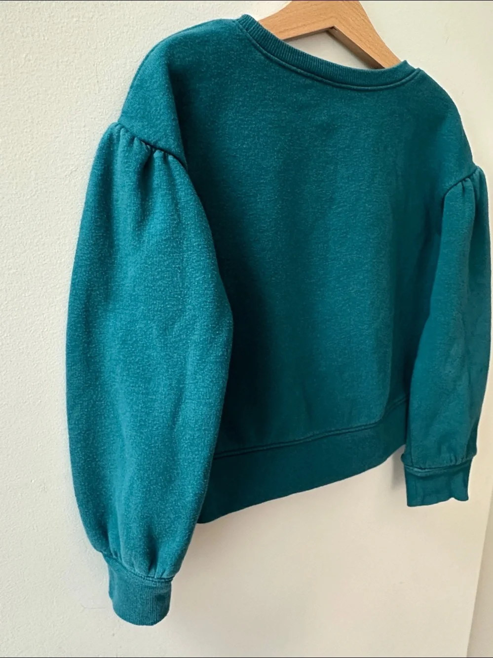 8/$25 Jumping beans Teal Sequin Star Sweatshirt Girls Size 6